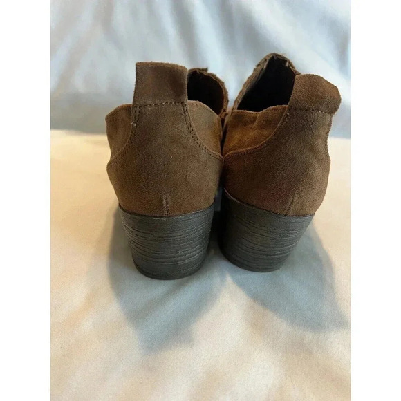 Austin Trading Co Brown Suede Booties Size 10 - Picture 3 of 5